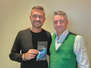 Jürgen Lueger (Autor) und Jan van Helsing (Amadeus Verlag) bei der Vorstellung von dem neuen Buch HEILUNG ERWÜNSCHT Erscheinungsdatum 22. Oktober 2021